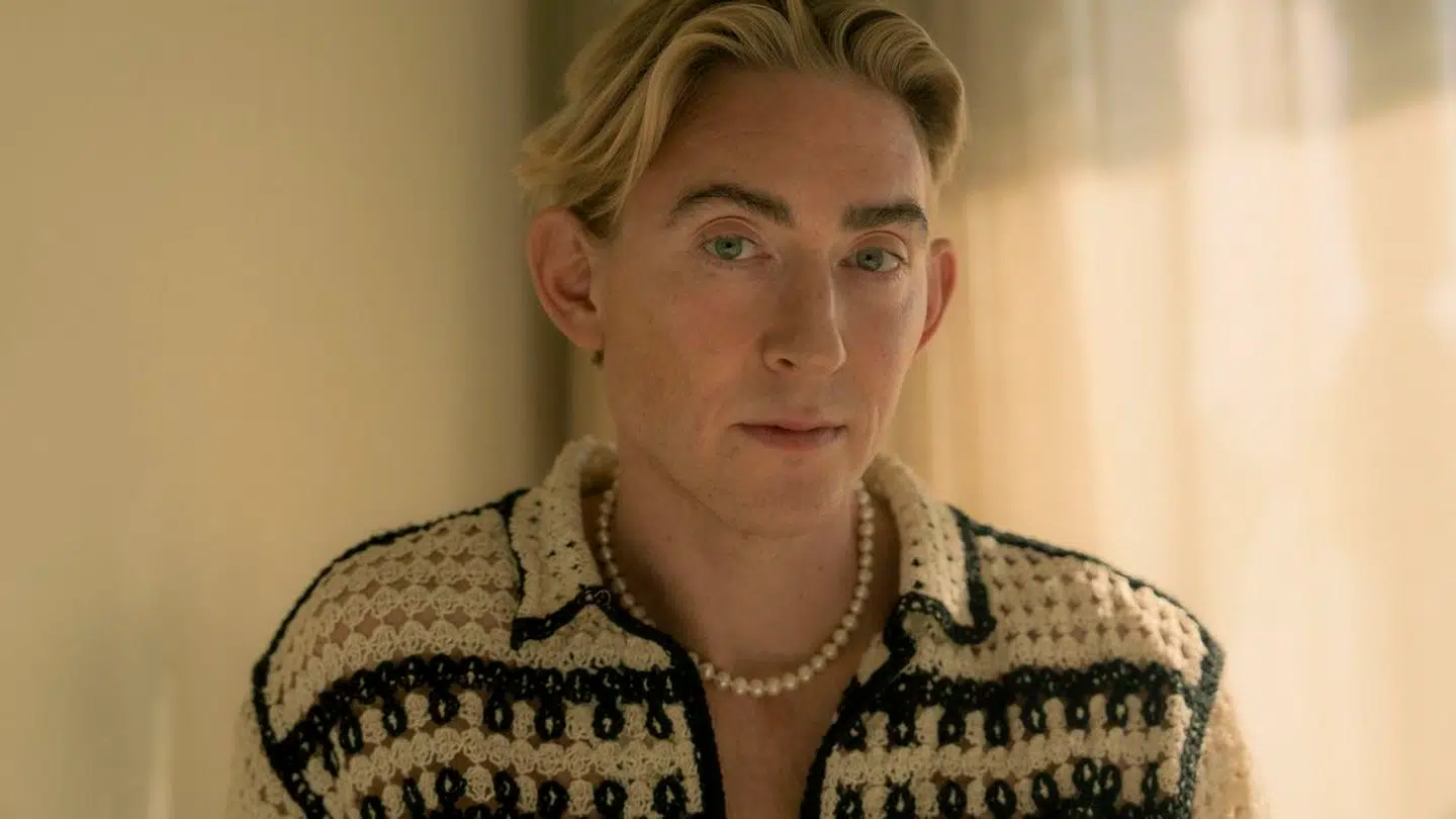 Da Emil Thorup for nylig fejrede sin 40 års fødselsdag, inviterede han gæsterne til klokken 16, så alle kunne nå hjem i seng til midnat. En plan det dog ikke lykkedes han selv at efterleve.