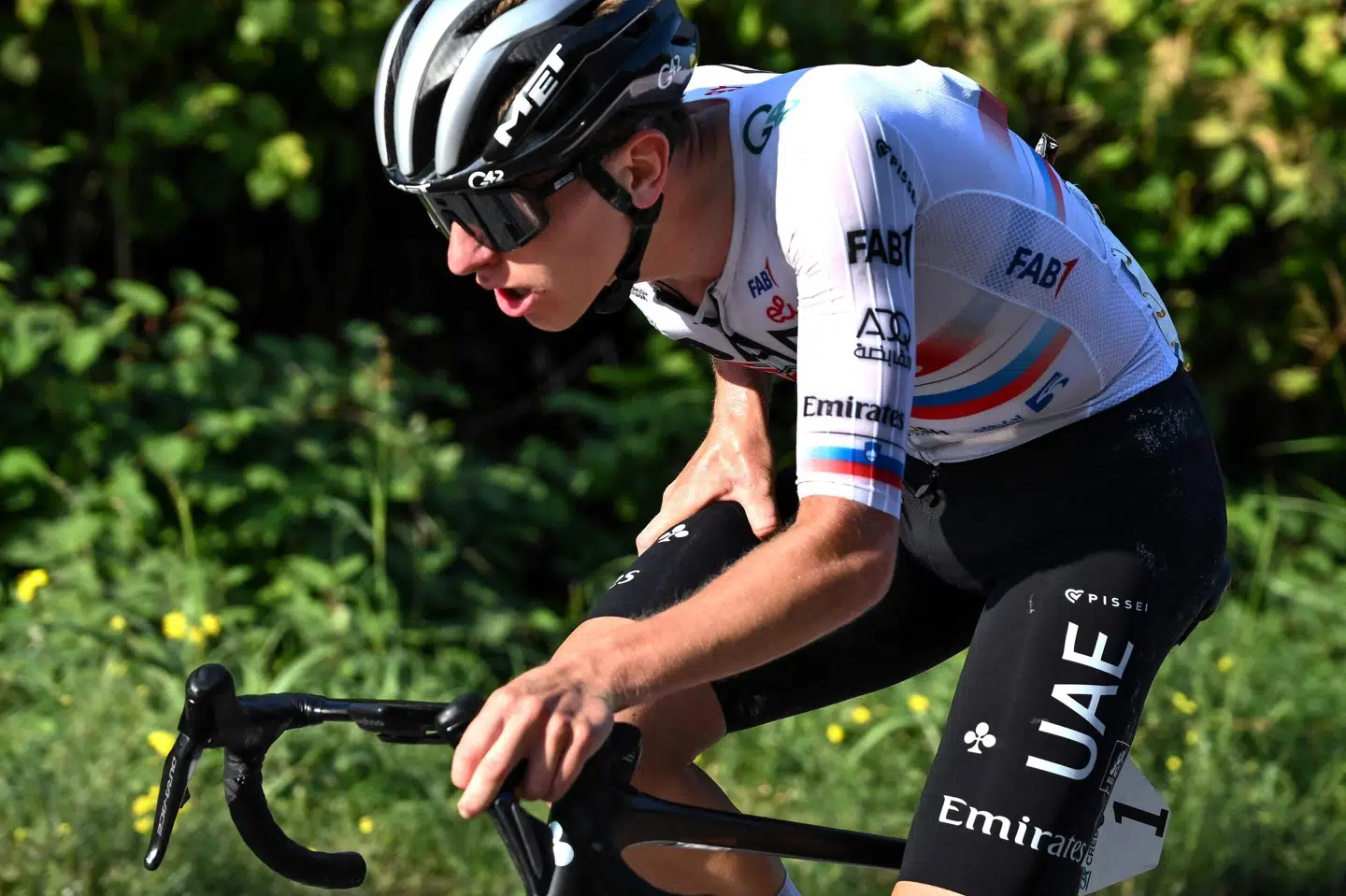 Trods en smule lårkrampe undervejs var Tadej Pogacar suveræn i Lombardiet Rundt.