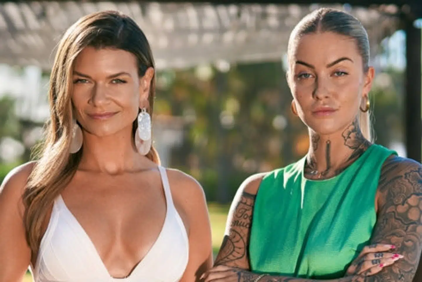 Viaplay Group har hentet Rikke Gøransson (tv.) tilbage som vært. Hun stoppede ellers sidste år efter 15 år i front for "Paradise Hotel". Hun blev erstattet af tv-personlighederne Emil Olsen og Olivia Salo. Olivia Salo fortsætter som vært, men nu sammen med Rikke Gøransson. (PR-foto).