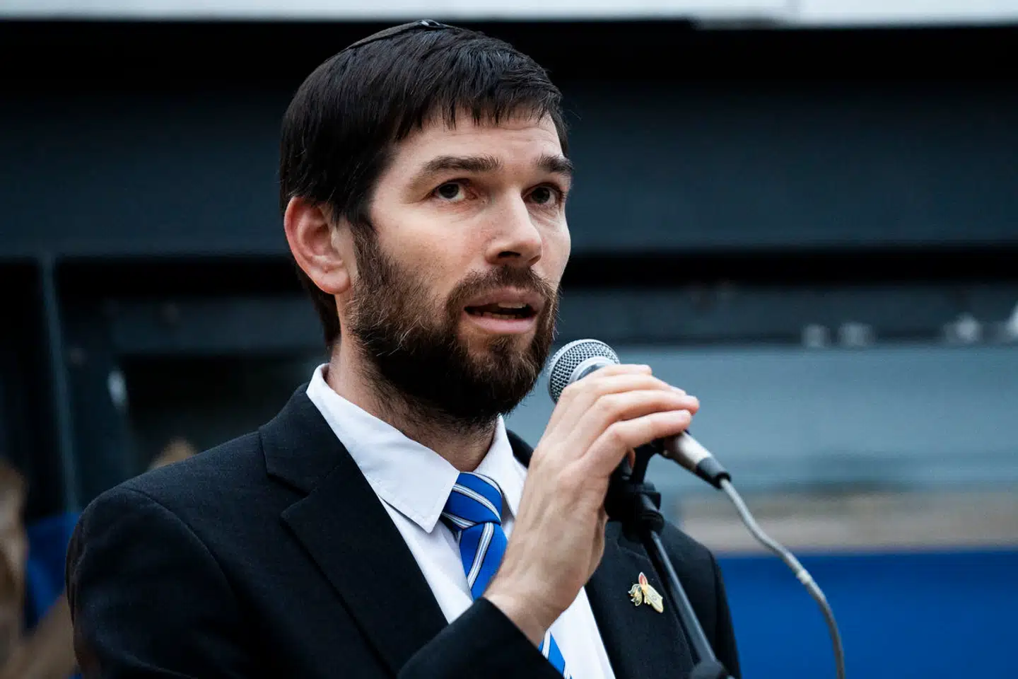 Overrabbiner Jair Melchior ved en støttedemonstration for Israel mandag aften.