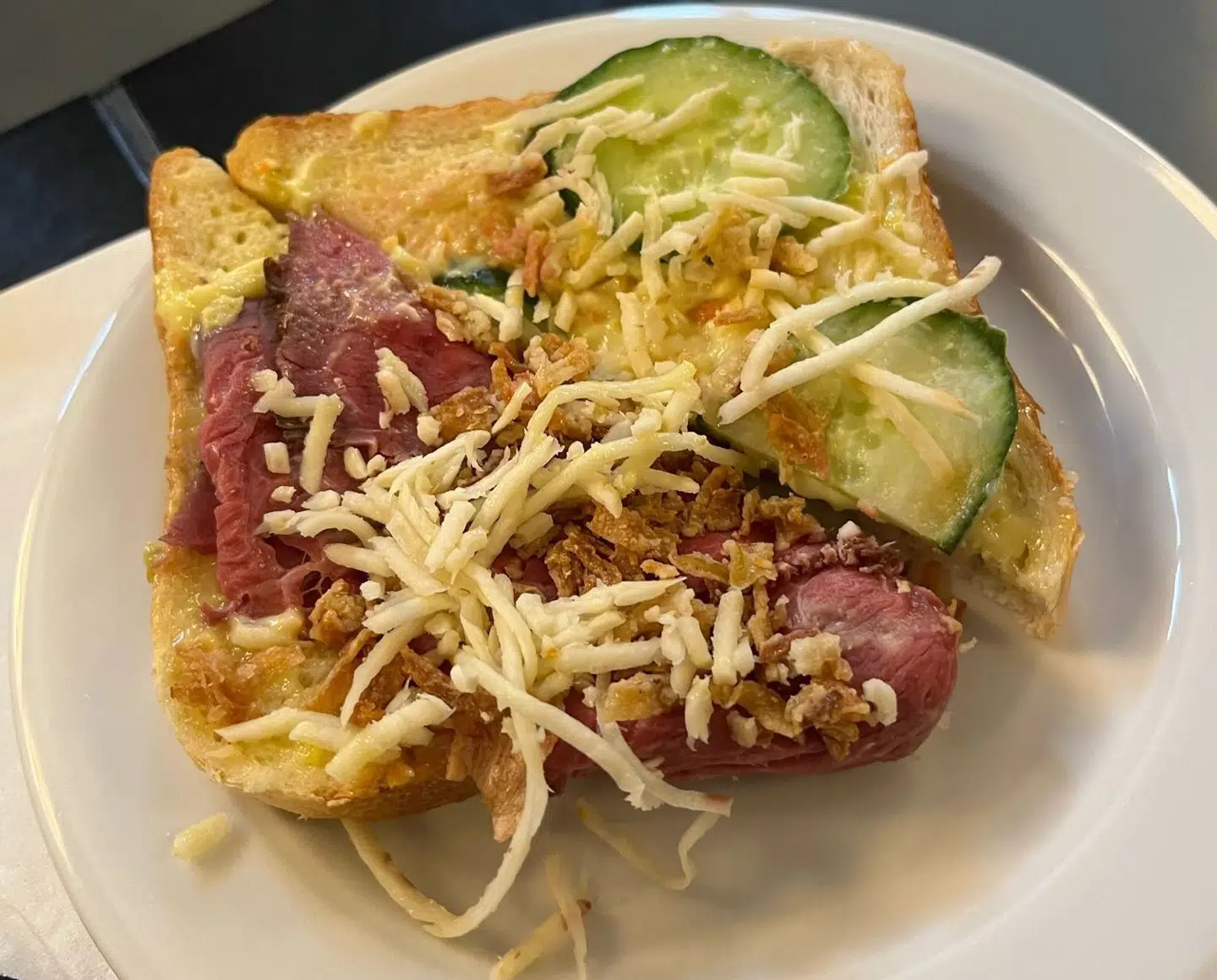 På mødet kunne de københavnske politikere nyde en sandwich med roastbeef.