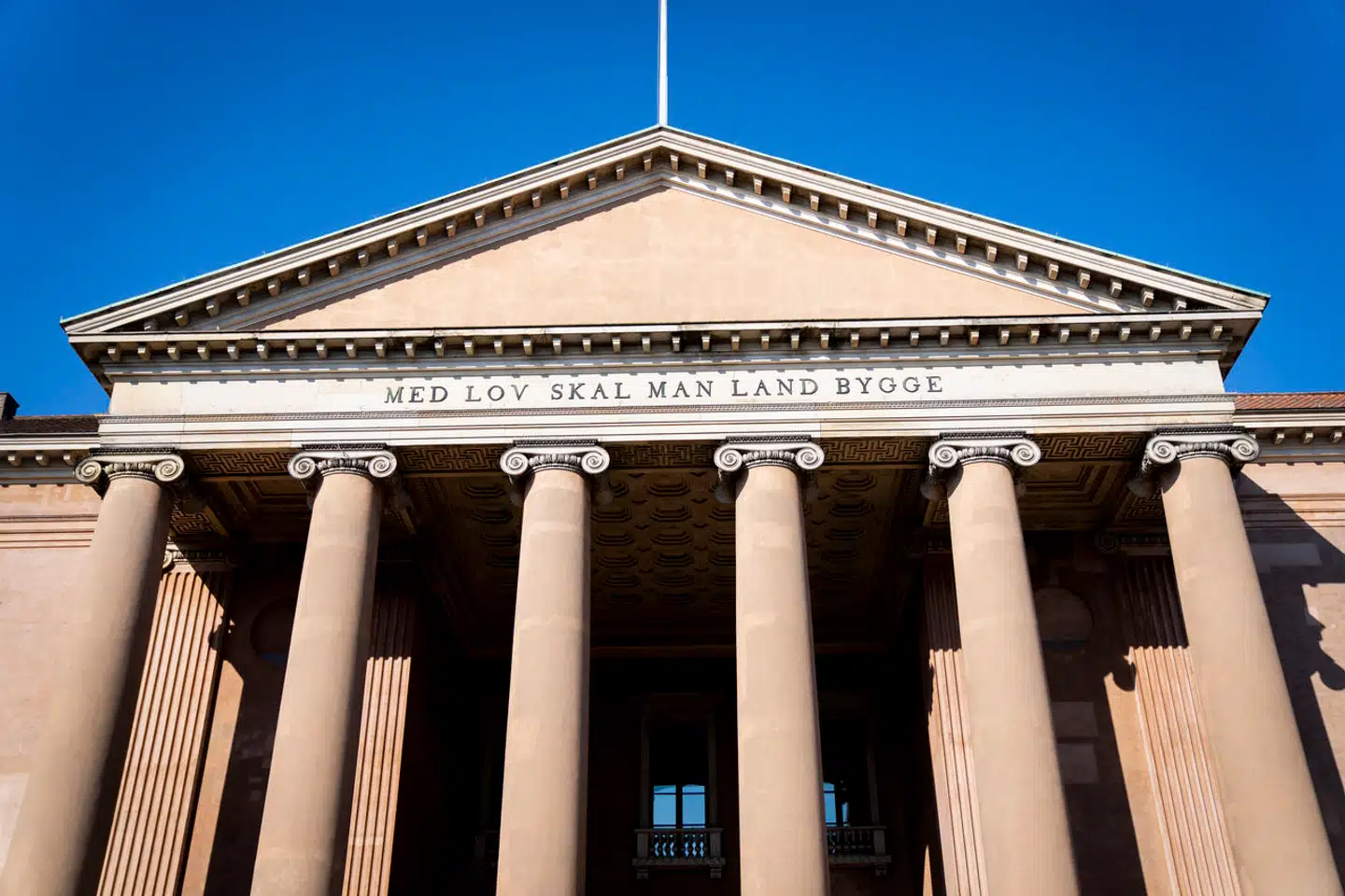 I dag er en erstatningssag blevet afgjort i Københavns Byret. Stort advokatfirma står til at skulle betale millioner.