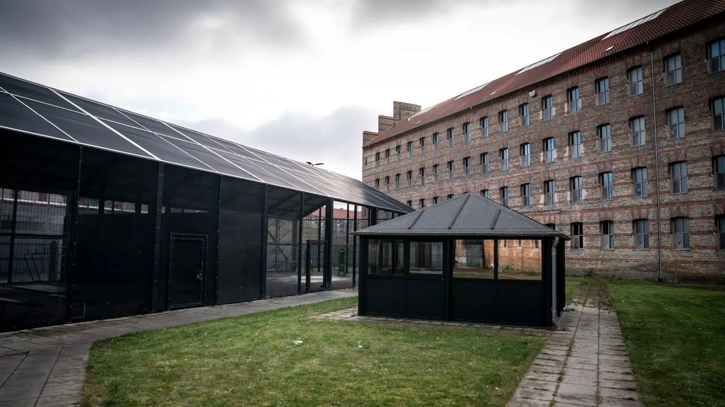 Problemerne med overbelægning i Vestre Fængsel har fået ombudsmanden til at gå ind i sagen. Arkivfoto