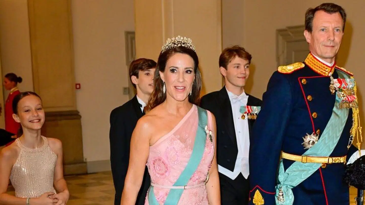 Prinsesse Marie var i en ny kjole ved aftenens fest.