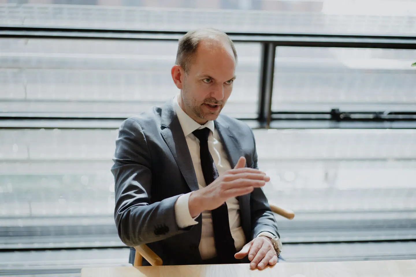 Det provokerer SFs skatteordfører, Sigurd Agersnap, når Socialdemokratiet argumenterer med, at størstedelen af de bebudede skattelettelser går til beskæftigelsesfradraget og dermed almindelige mennesker.