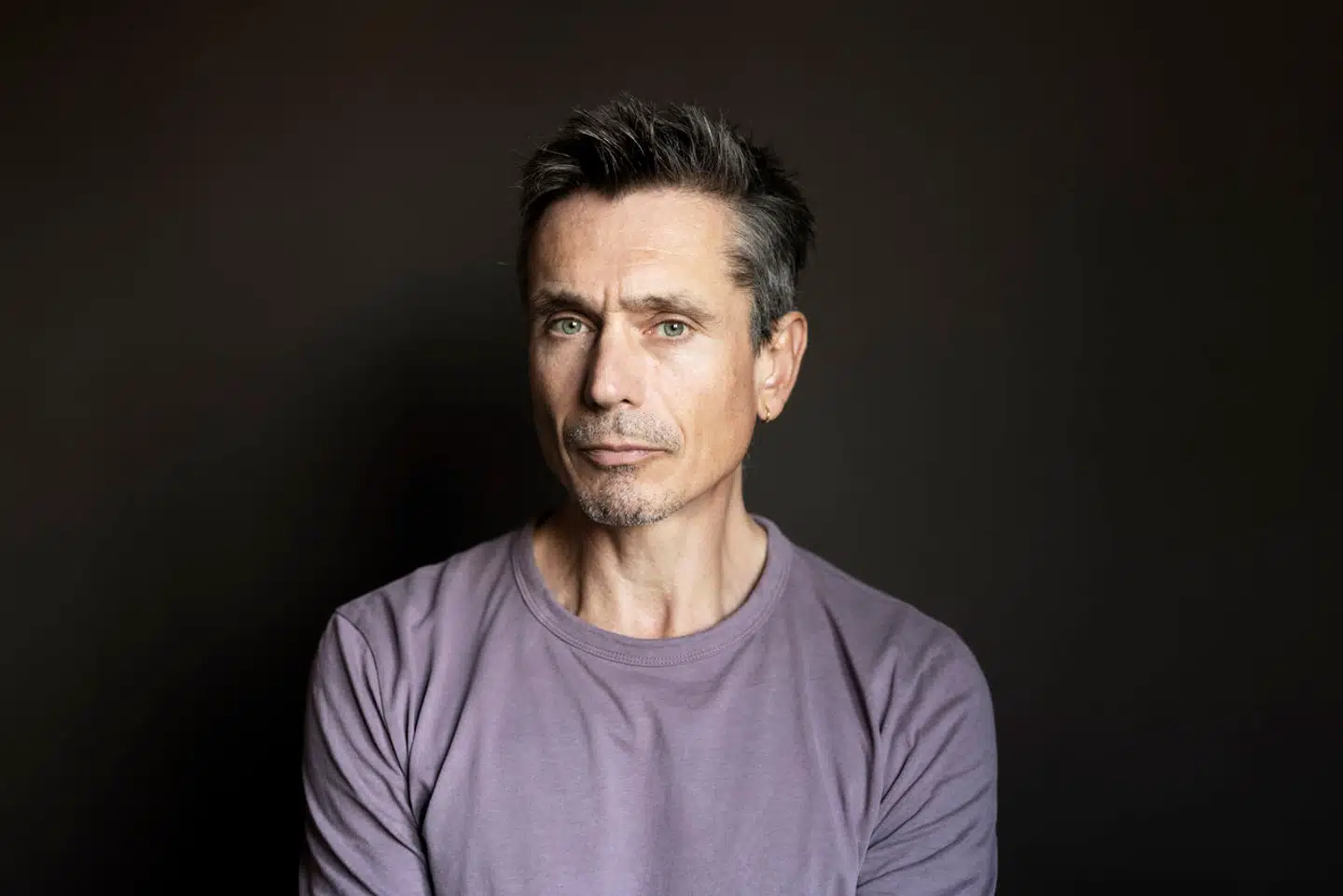 Dagene, drømmene er en selvstændig fortsættelse af den lange prosapoetiske fortælling, som Søren R. Fauth begyndte med med »Digt om døden«.