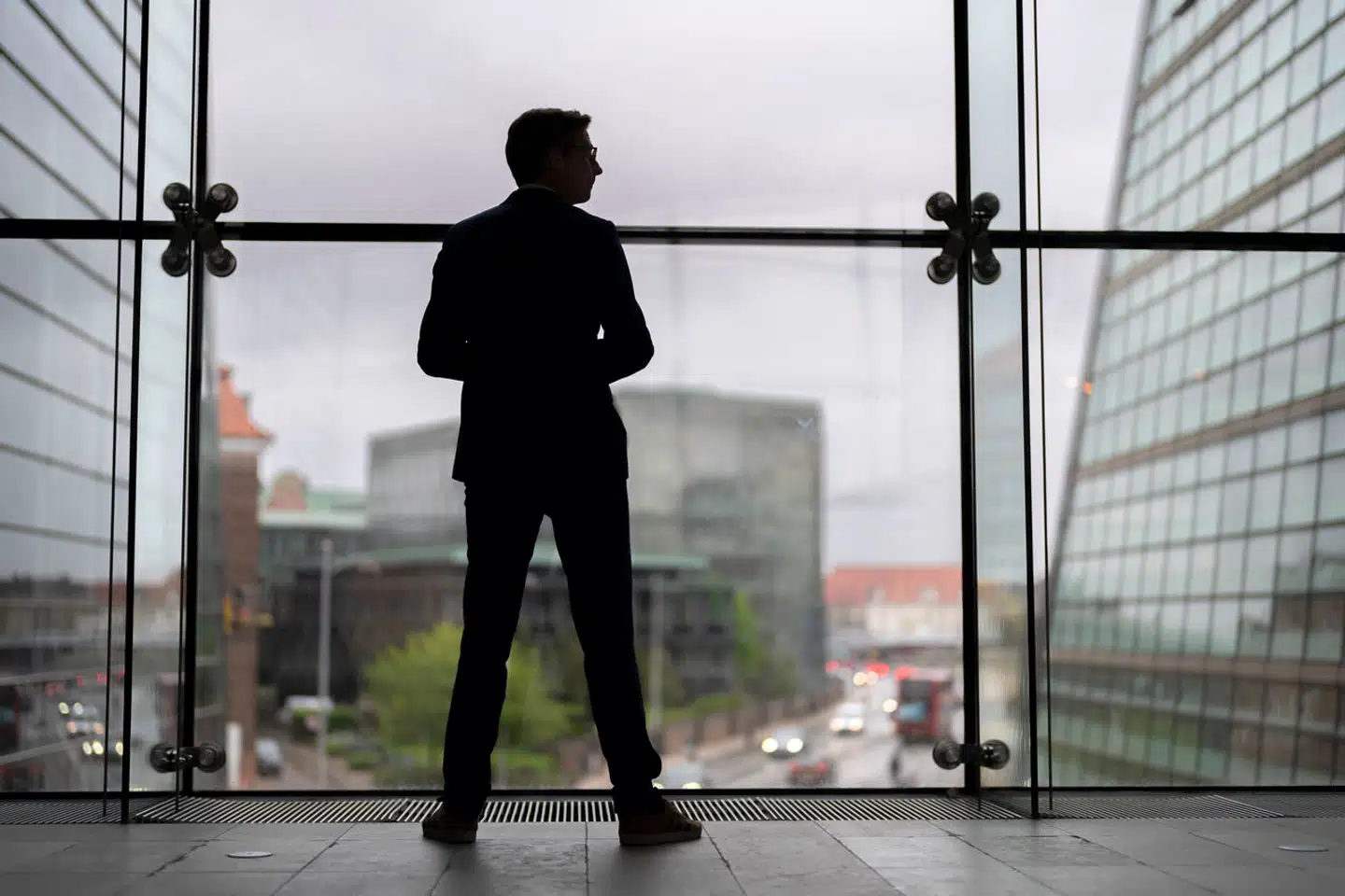 Ifølge Karsten Lauritzen er det vigtigt med en politisk aftale, før befolkningens tillid til politikerne knækker.