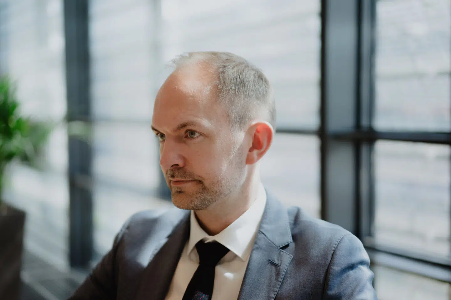 Hele debatten om lagerskatten har hvilet på en forkert præmis om en stor omkostning for statskassen, skriver Thomas Bernt Henriksen i denne leder. Her ses skatteminister Jeppe Bruus (S).