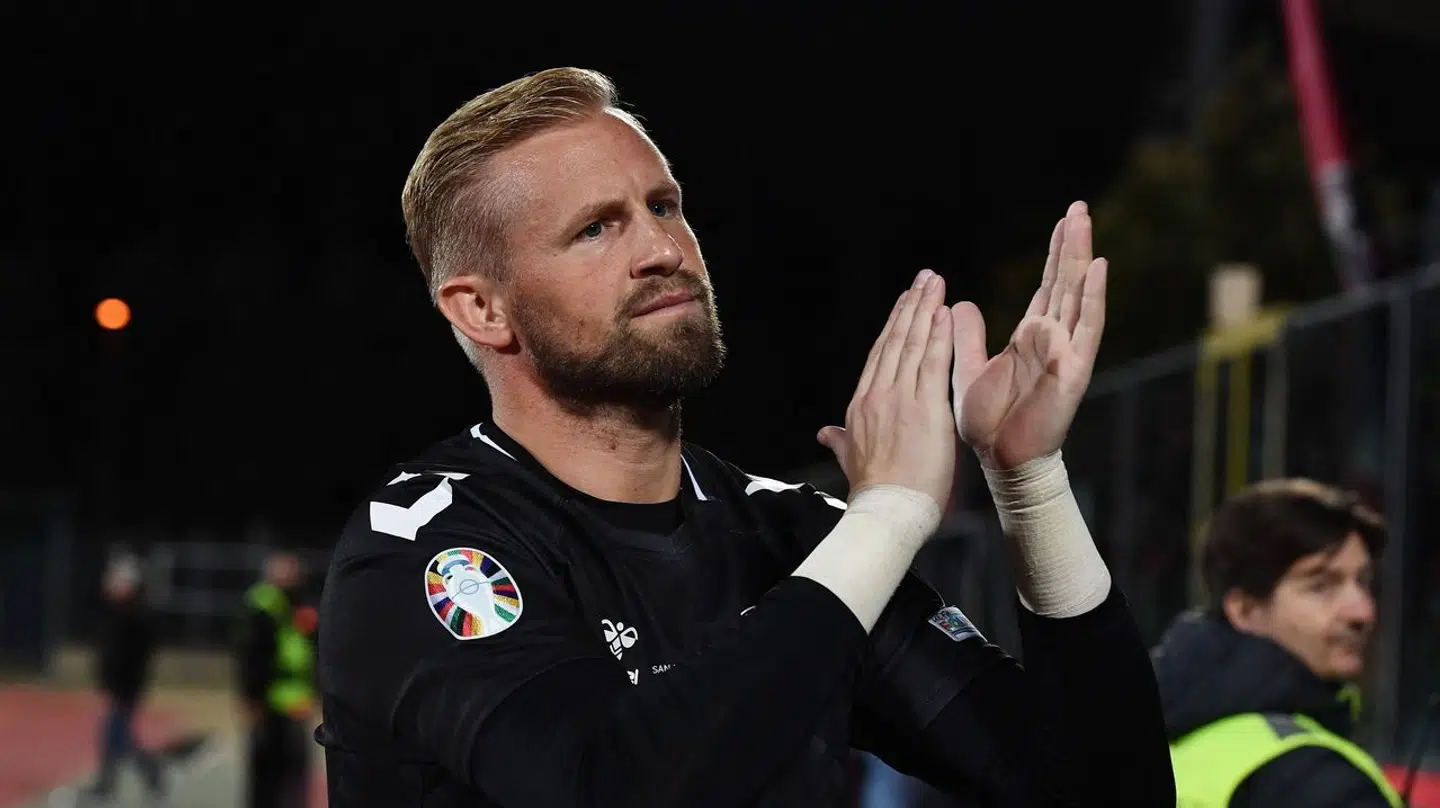 Schmeichel takker fansene efter sejren over San Marino.