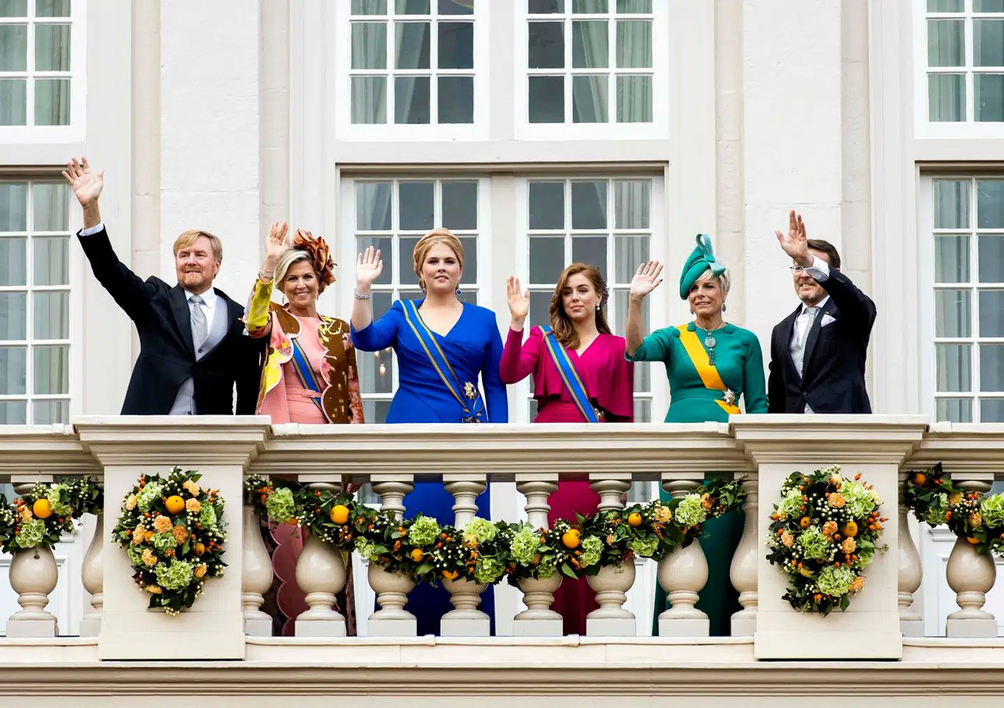 Den hollandske kongefamilie - kong Willem-Alexander, dronning Maxima, kronprinsesse Catharina-Amalia, prinsesse Alexia, prinsesse Laurentien og prins Constantijn - til den såkaldte prinsedag, 19. september 2023, hvor der blandt andet blev buhet af kongehusets medlemmer.
