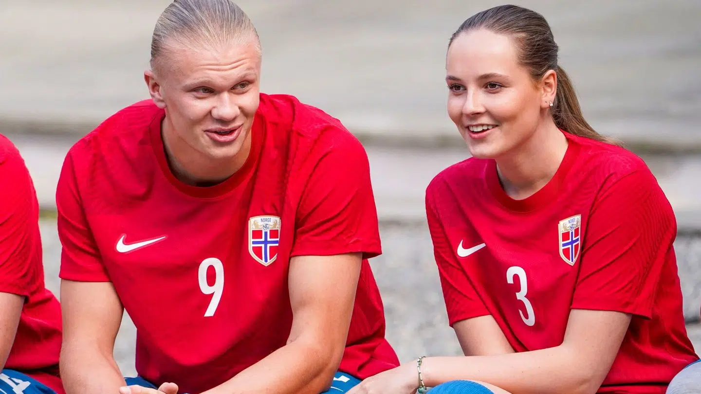 Ingrid Alexandra med den norske verdensstjerne fodboldspiller Erling Haaland.