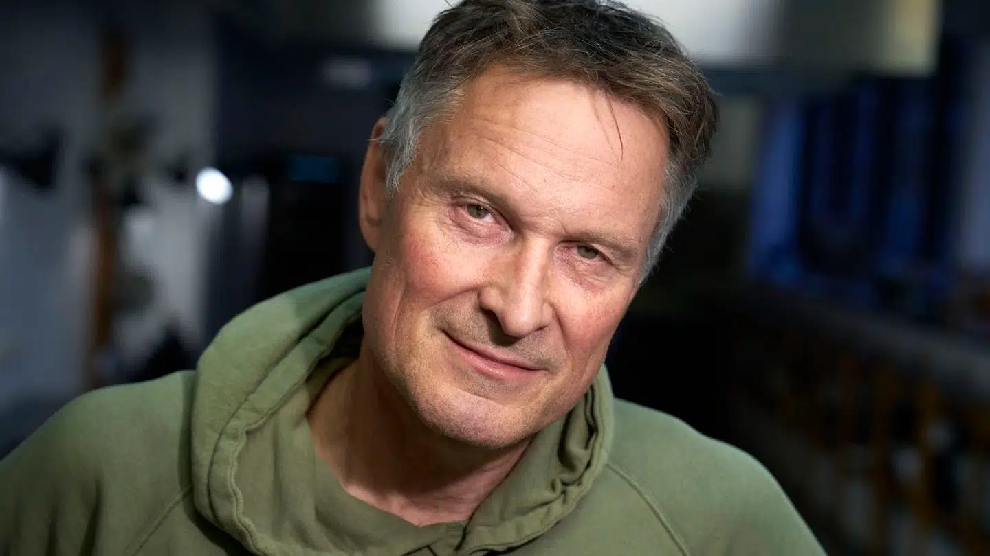 Claus Meyer har skrevet en biografi om sit liv. Blandt andet fortæller han om det kuldsejlede forretningseventyr i New York, der kostede han mange penge og bragte ham på kanten af en depression.