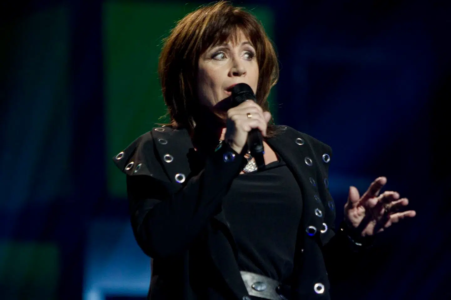 Kirsten Siggaard er særligt kendt for sine mange successer i dansk Melodi Grand Prix med Søren Bundgaard, som hun har vundet sangkonkurrencen med tre gange. Her ses hun til generalprøve som gæsteoptræden i 2014.