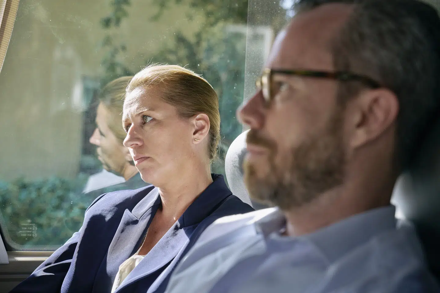 Statsminister Mette Frederiksen (S) mener, at Jakob Ellemann-Jensen var modig, da han indgik en regering med Socialdemokratiet og Moderaterne. Nu takker han af i dansk politik. (Arkivfoto).