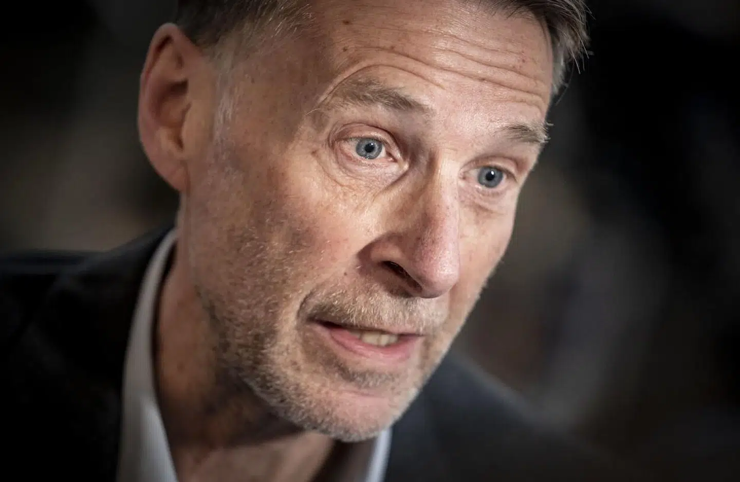 Moderaternes kulturordfører Jon Stephensen har sendt en grænseoverskridende besked til en 19-årig kvinde, som var aktiv i partiet.