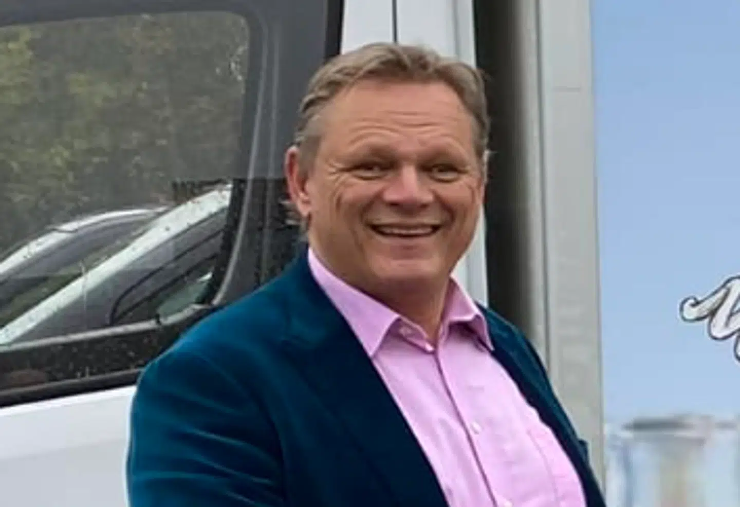 Sigurd Barrett har fået stjålet en lastbil fuld af kostumer og instrumenter. Privatfoto.