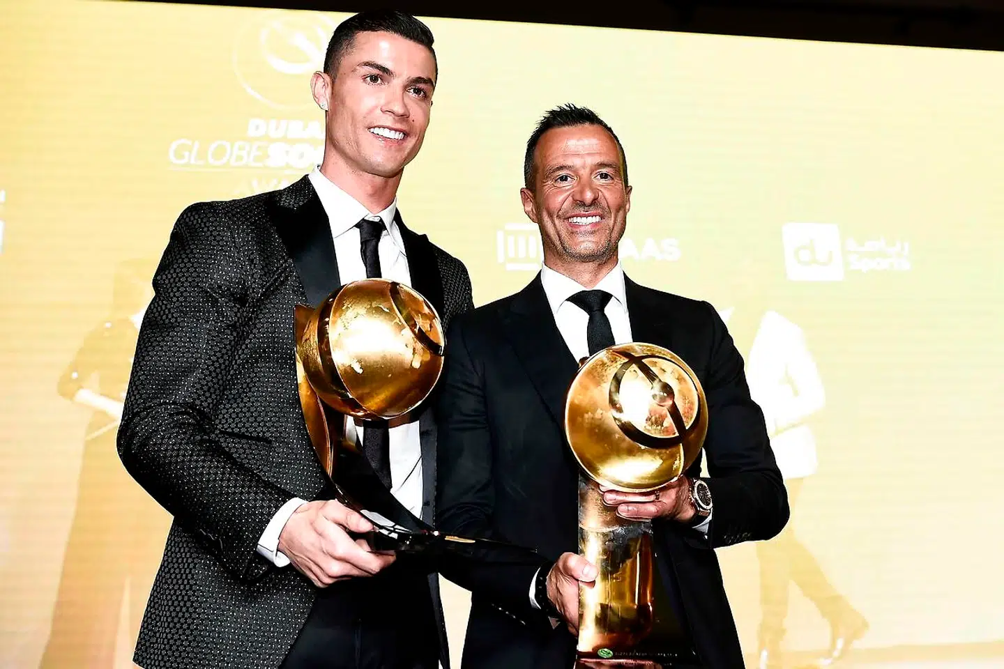 Cristiano Ronaldo med Jorge Mendes i 2018, hvor de vandt henholdsvis 'Best Player of the Year 2018 Award' og 'Best Agent of the Year 2018 Award'.