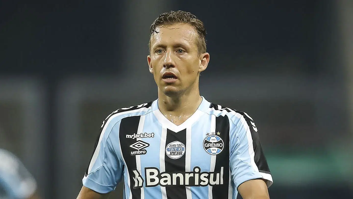 Leiva er i dag på kontrakt hos den brasilianske klub Gremio.