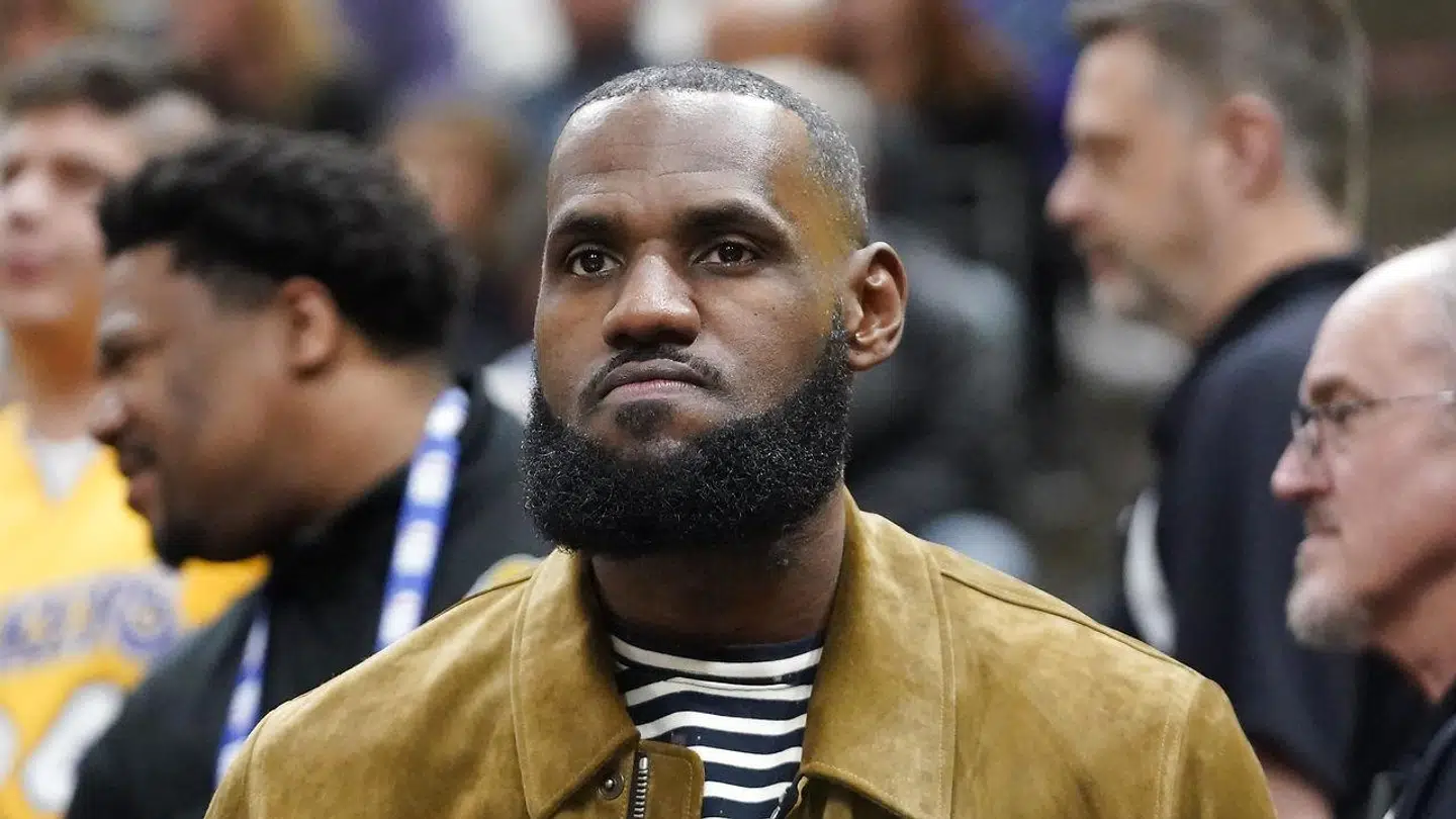 LeBron James hylder den afdøde journalist Grant Wahl.