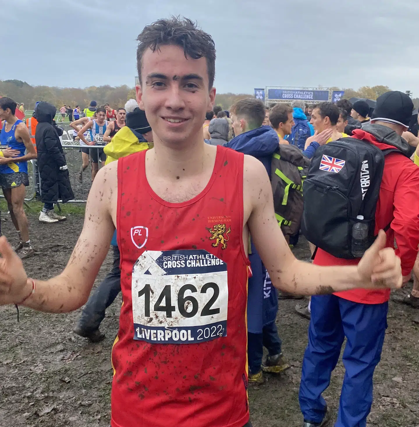 Axel Vang Christensen gav god formbesked i de åbne britiske crossmesterskaber i Liverpool trods et styrt midt i løbet.