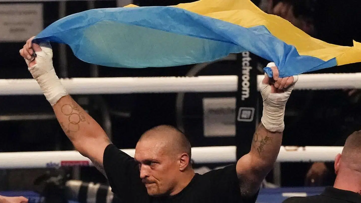 Oleksandr Usyk fejrer sejren over Anthony Joshua i september 2021.