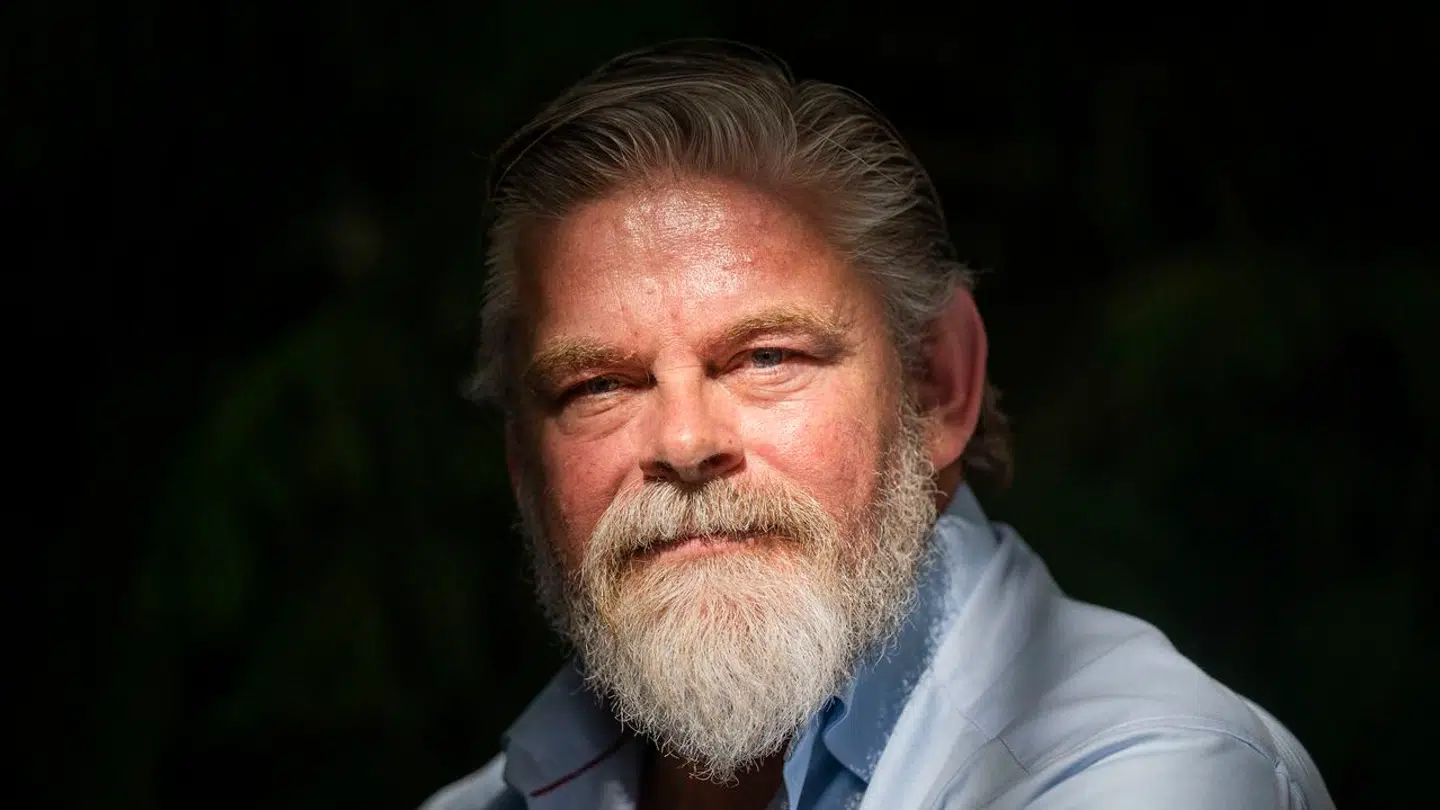 Stig Rossen indstiller musicalkarrieren for at fokusere på skuespillet.