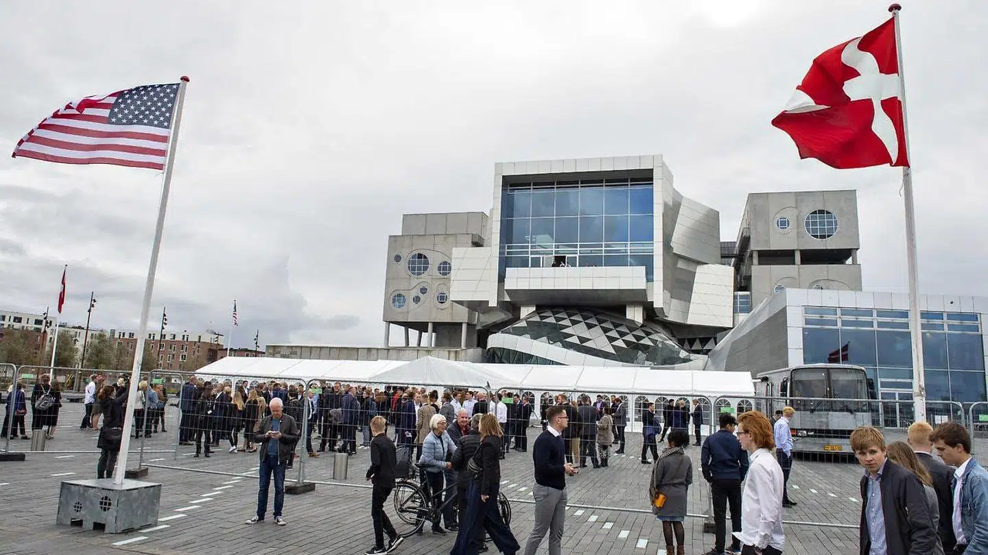 Normalt synger eller spiller hovedattraktionerne i Musikkens Hus i Aalborg, der åbnede i 2014. I 2019 var Barack Obama dog trækplastret.