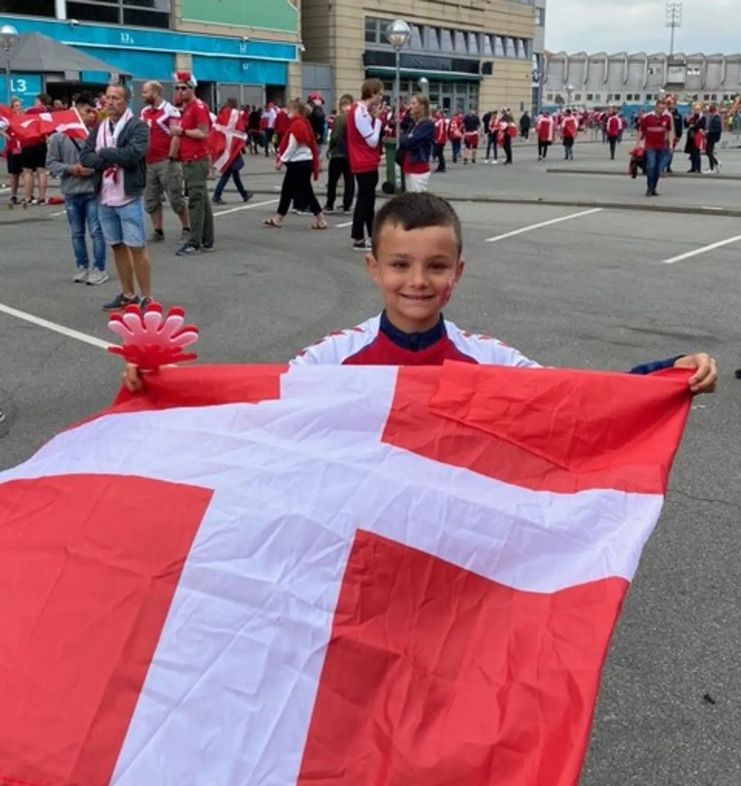 Daniel Jørgensen var med familien i Parken, da Danmark slog Rusland i sidste gruppekamp.
