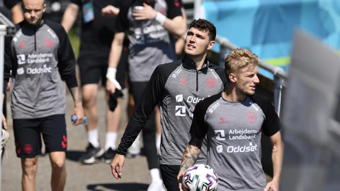 'AC' har været i kontakt med flere engelske landsholdskammerater.