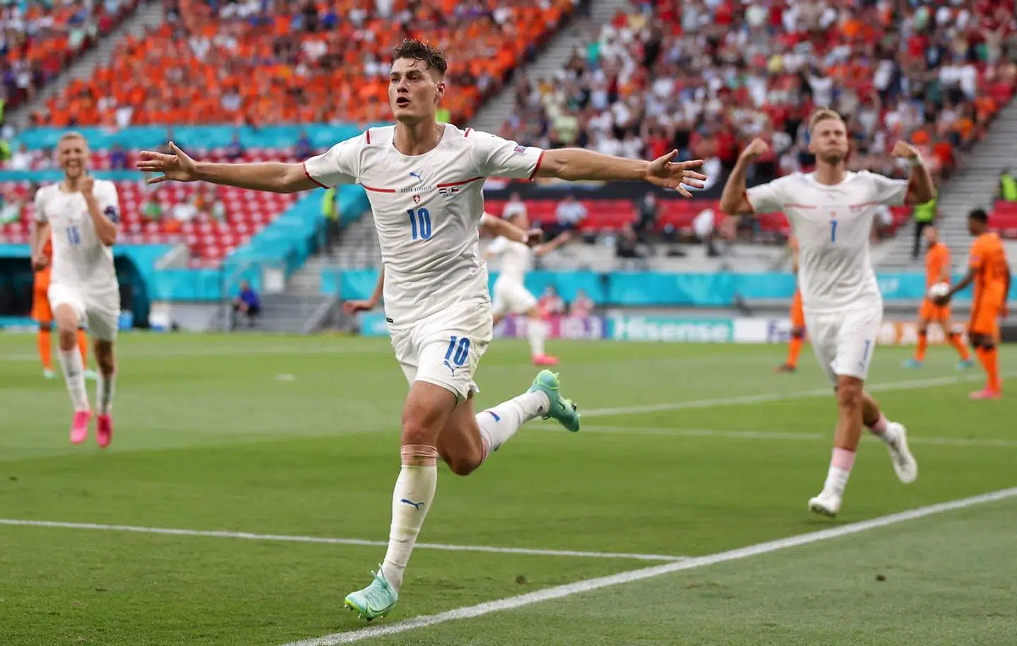 Patrick Schick scorede til 2-0 mod Holland i 1/8-finalen. EPA/Alex Pantling / POOL