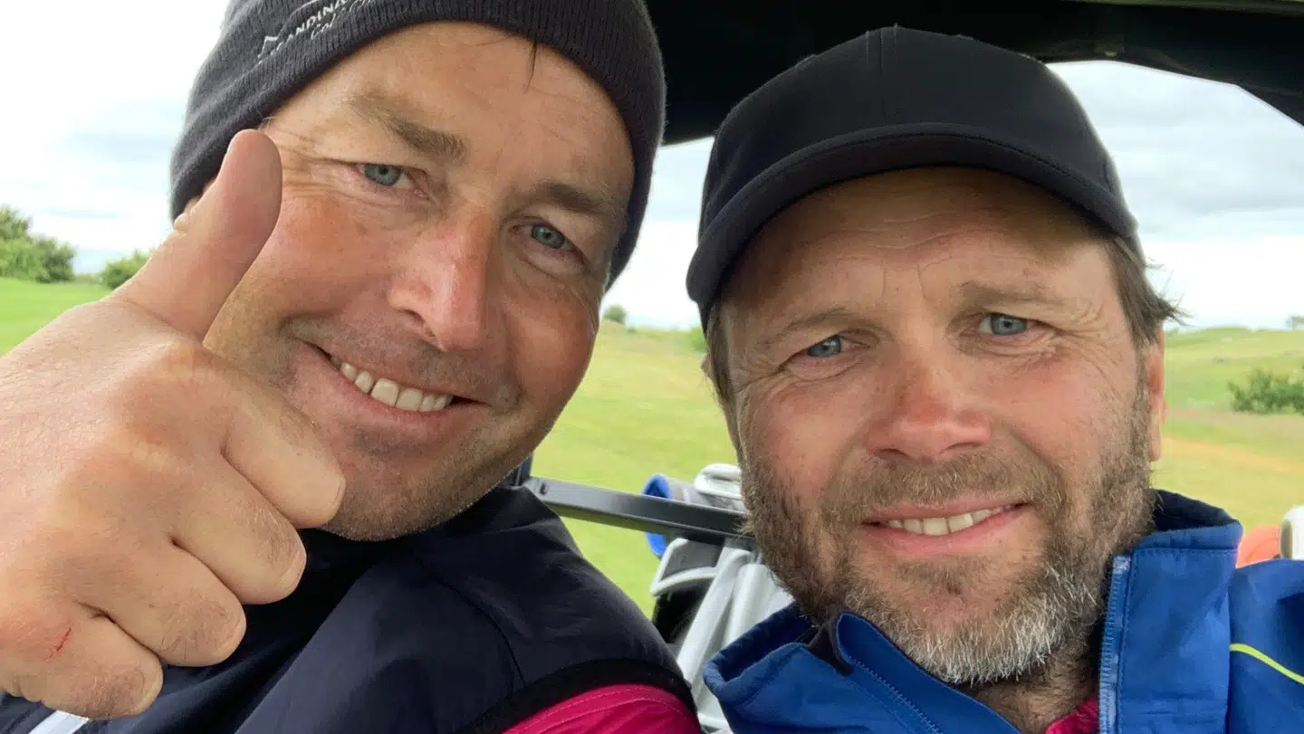 Kasper Hjulmand og Lars Christiansen på golfbanen.