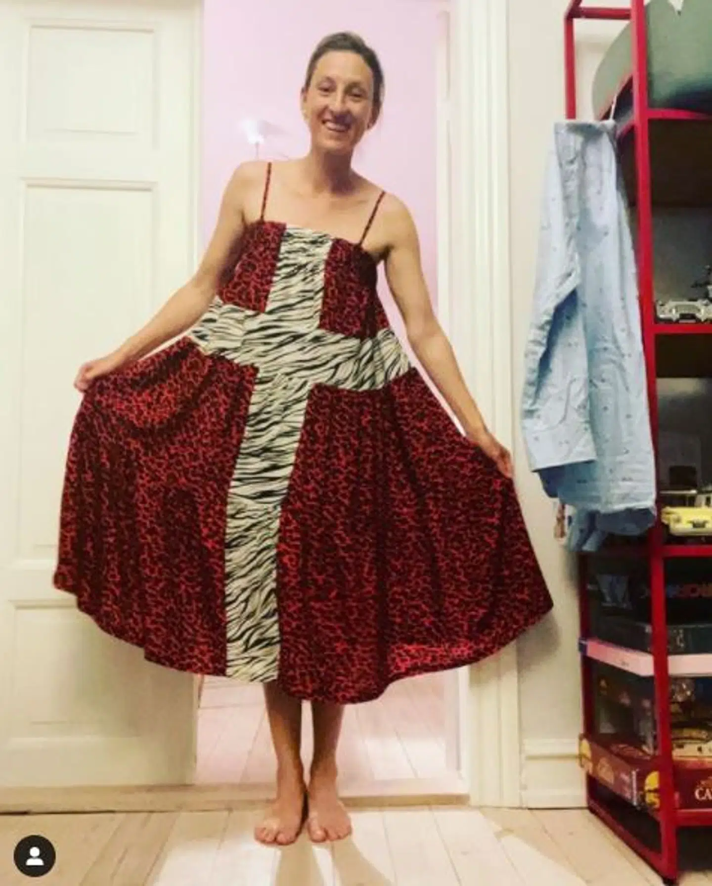 Annemette Voss i sin Dannebrogs-kjole.