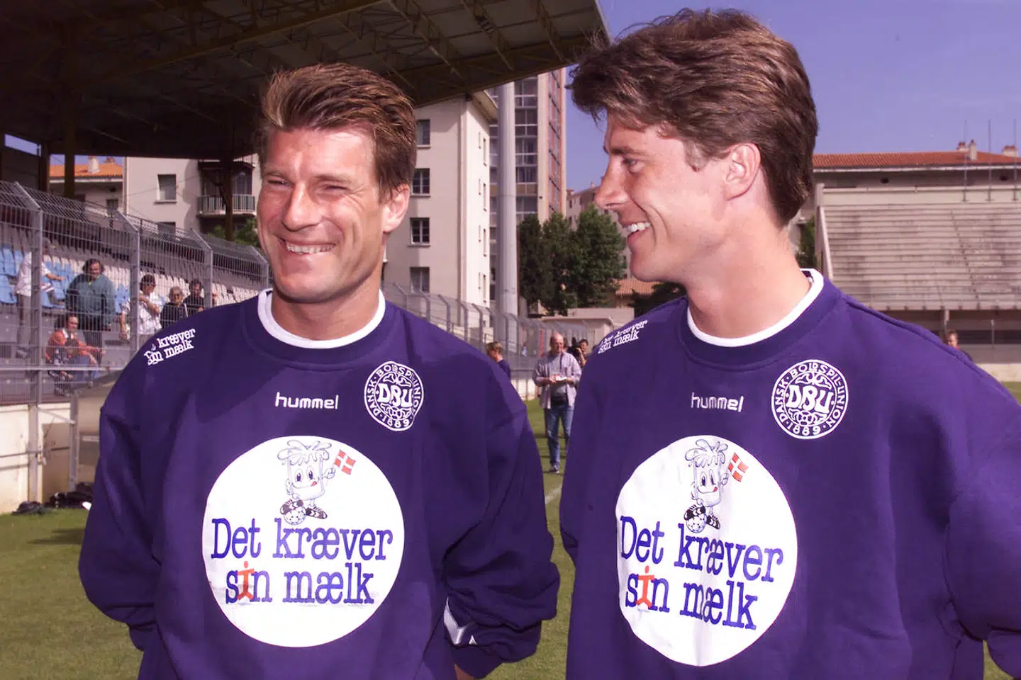 Michael og Brian Laudrup under VM i Frankrig i 1998.
