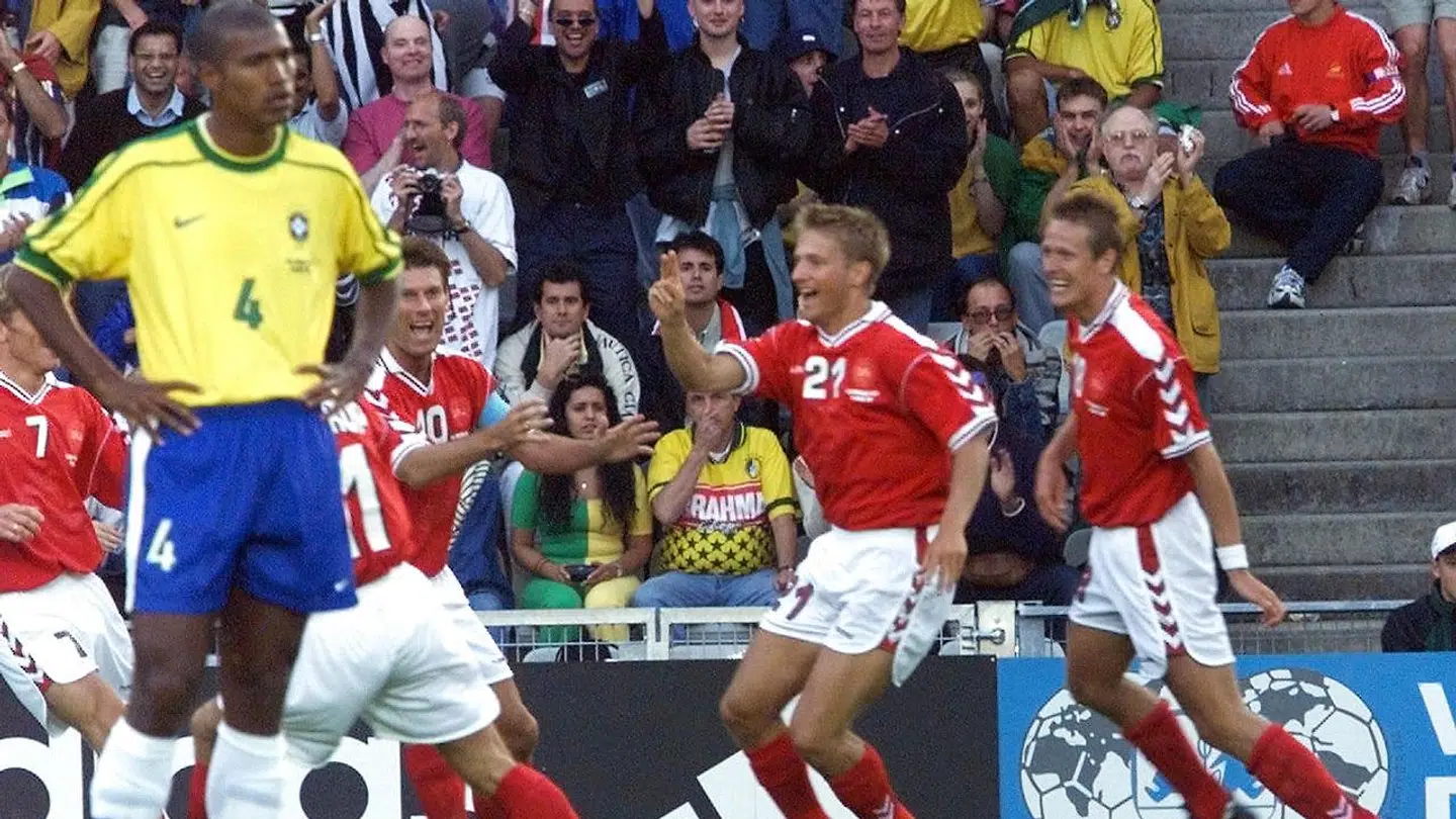 Martin Jørgense efter den ikoniske 1-0-scoring mod Brasilien i 1998.