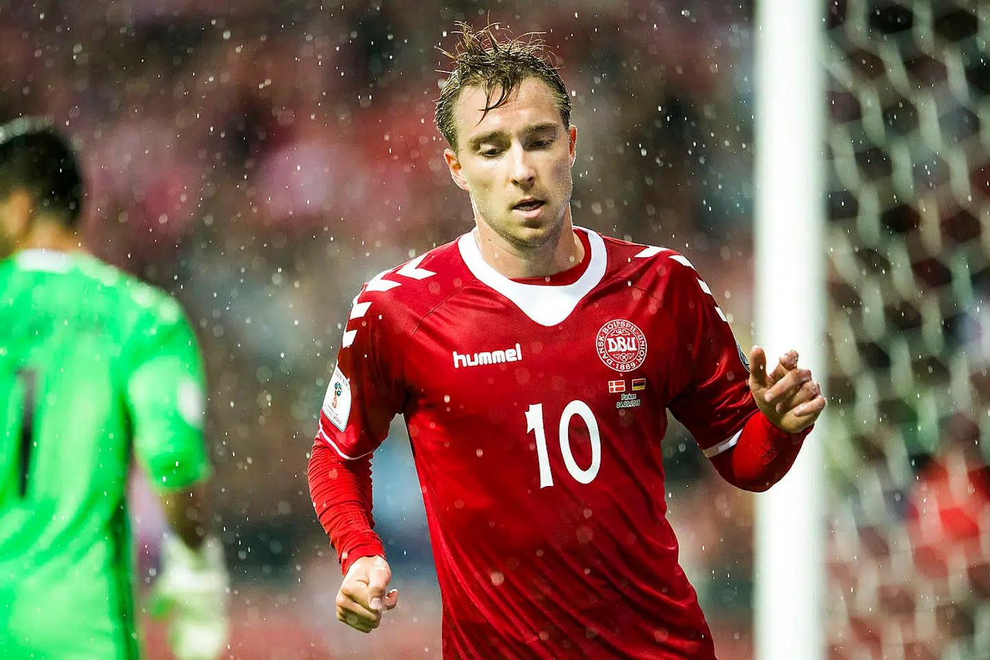 Arkivfoto: Christian Eriksen i regnvejr, da Danmark tager imod Armenien i Parken i VM kvalifikationen d. 5 september 2016. Christian Eriksen. (Foto: Ólafur Steinar Gestsson/Scanpix 2016)