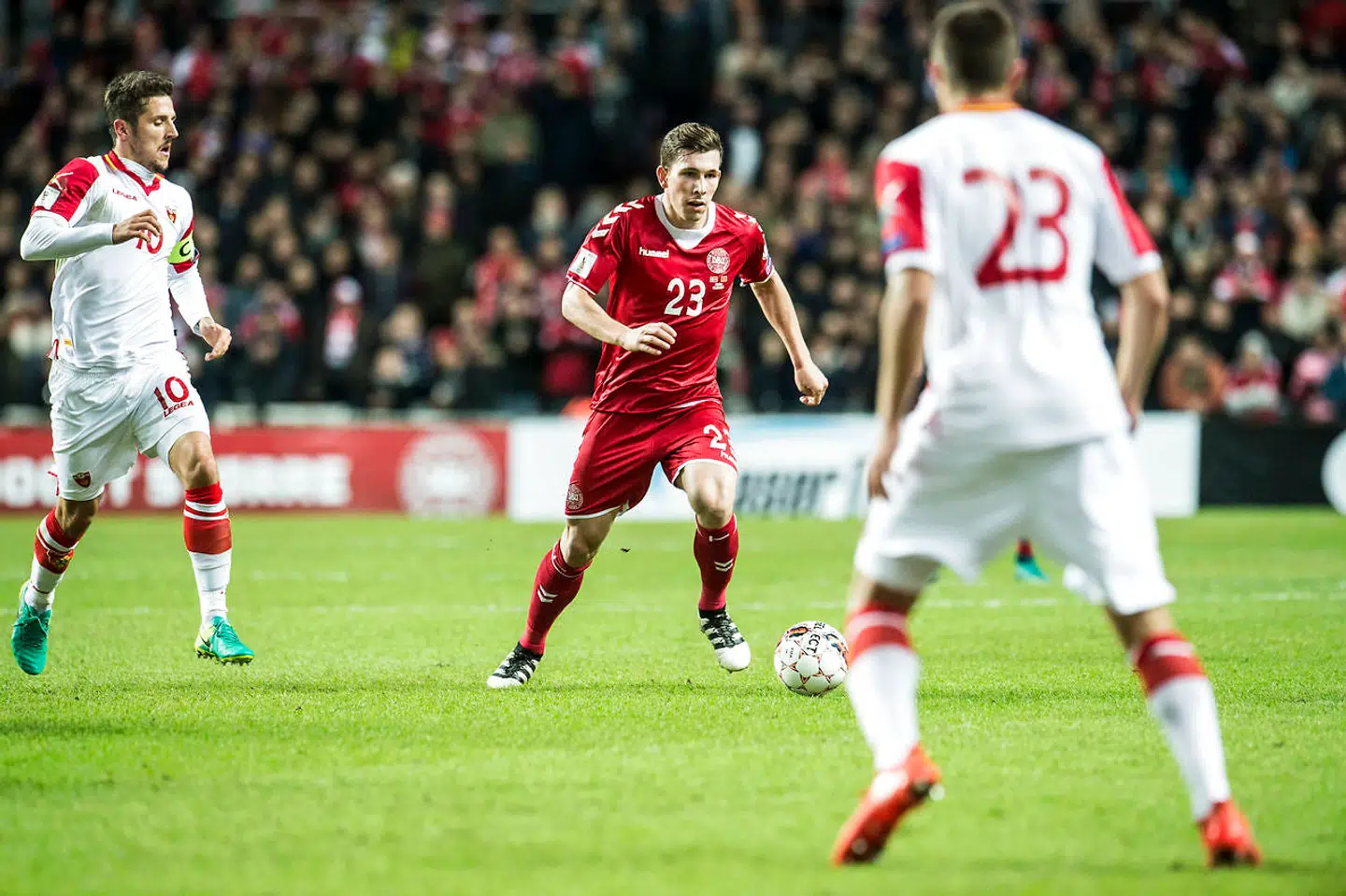 Højbjerg i kampen mod Montenegro i Parken 11 oktober 2016.
