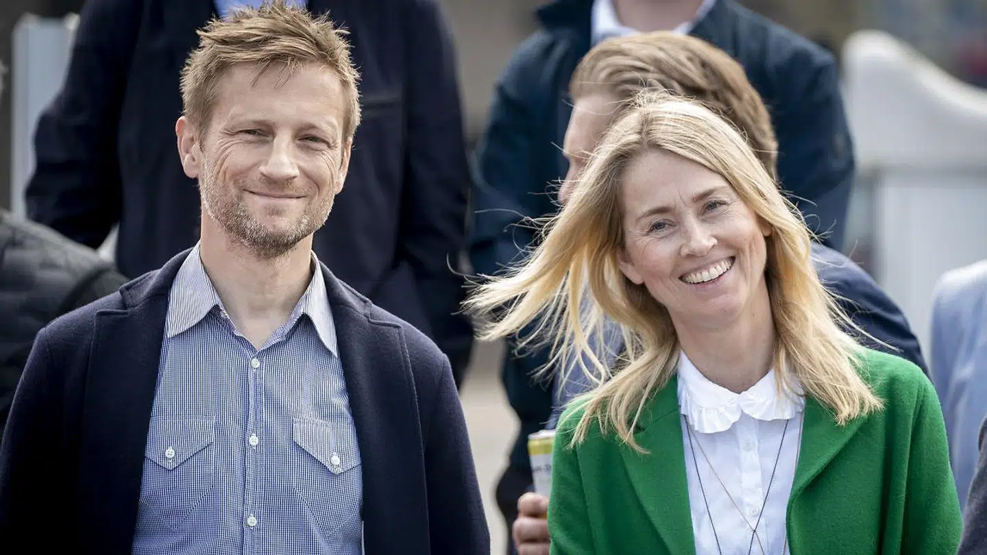 Camilla Martin i selskab med sin kollega Martin Jørgensen på et pressemøde forud for EM.