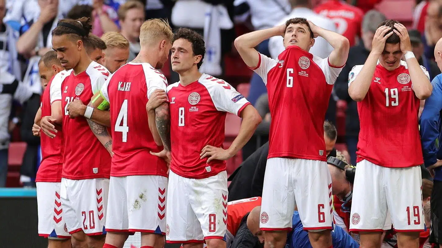 De danske landsholdsspillere i chok efter Eriksens kollaps.