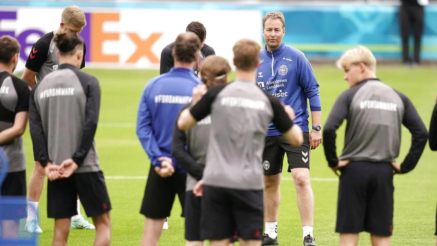 Spillerne og trænerne er tilbage i deres rette element.