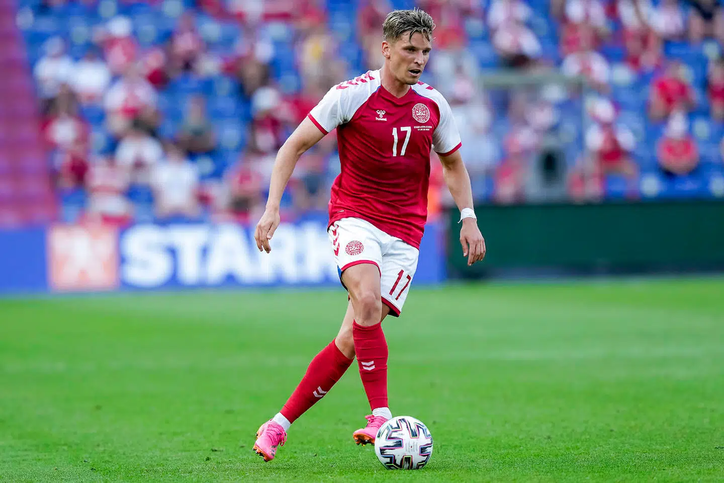 Jens Stryger Larsen i den sidste testkamp inden EM mod Bosnien.