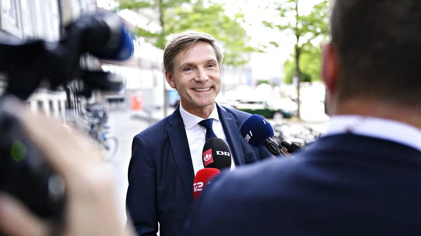 Kristian Thulesen Dahl (DF) skyder efter DBU, der ifølge ham bør gør mere for at få flere tilskuere ind til de danske EM-kampe i Parken.