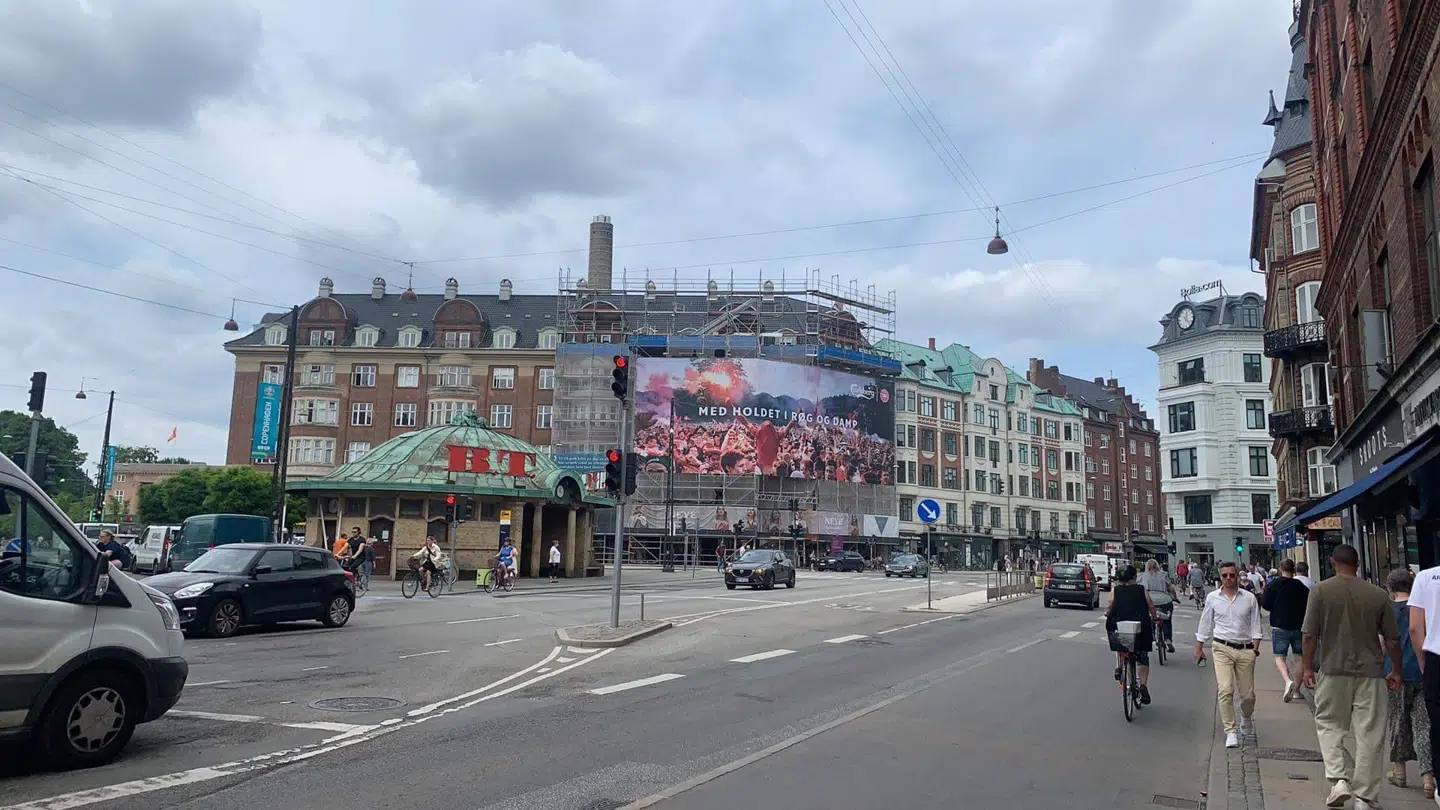 Sådan ser banneret ud ved Trianglen på Østerbro i København.