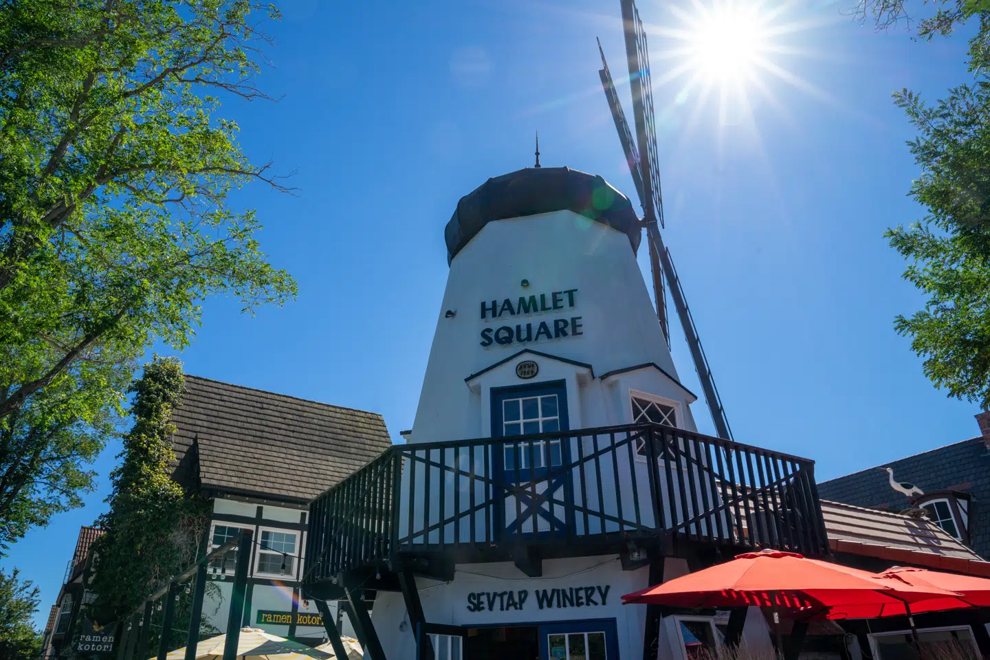 Hamlet square i Solvang.