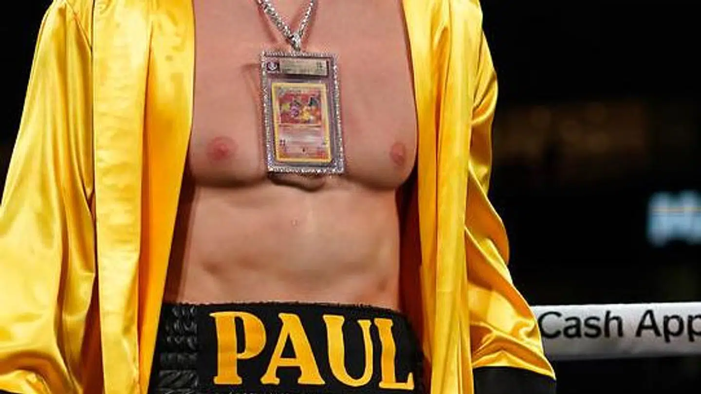 Logan Pauls kort om halsen.