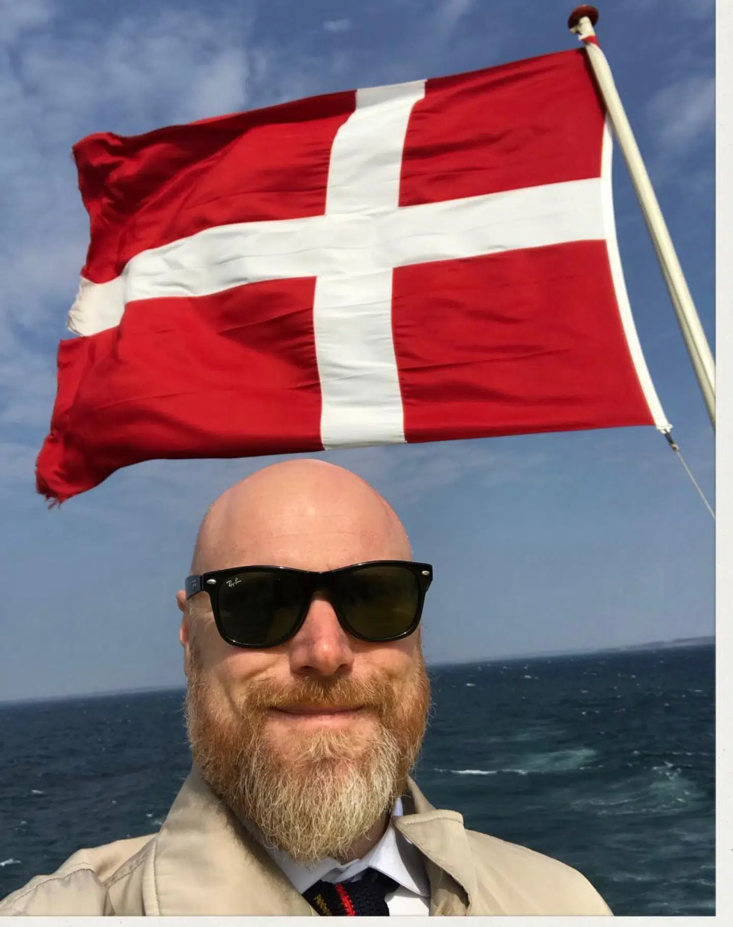 Mads Steffensen flager for Danmark.