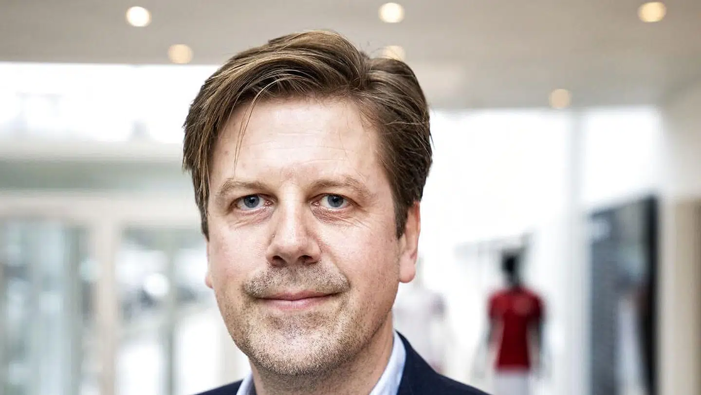 Direktør i DBU, Jakob Jensen, håber, at der kan komme endnu flere tilskuere i Parken til sommer.