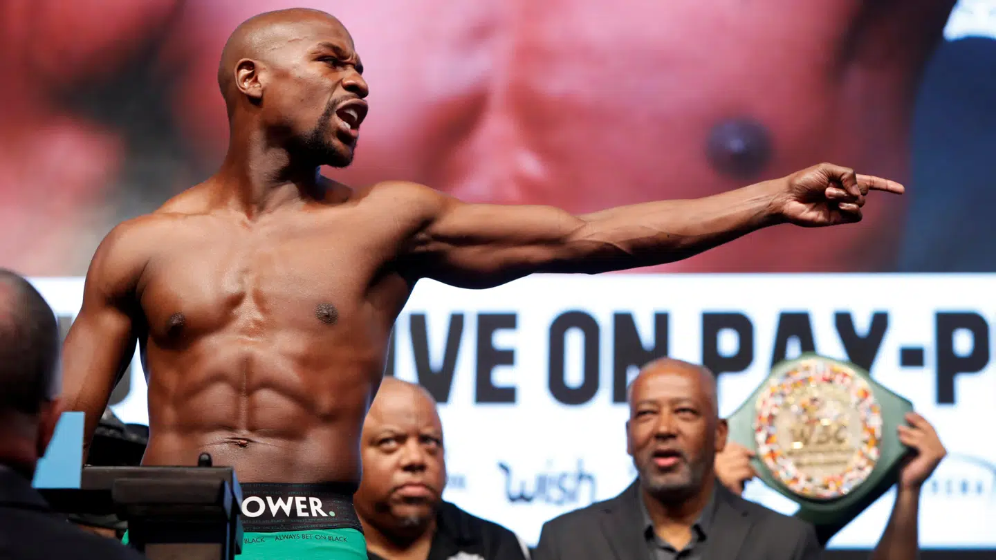 Den pensionerede amerikanske boksestjerne Floyd Mayweather gør 20. februar næste år comeback i en opvisningskamp mod Youtube-stjernen Logan Paul.