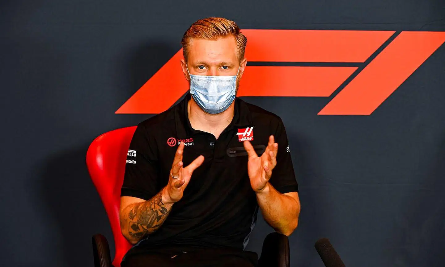 Kevin Magnussen til pressemødet på Imola