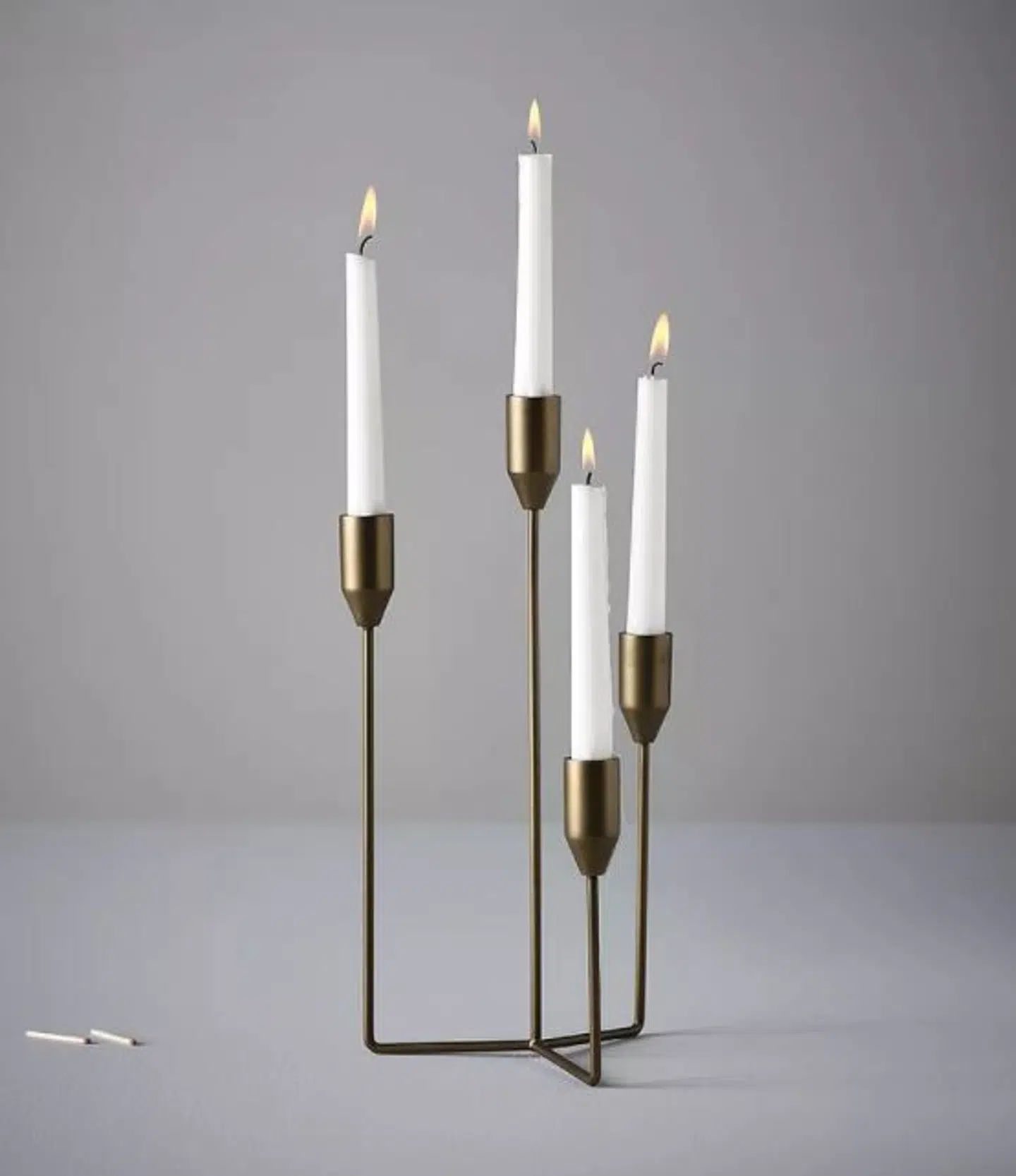 Lisa lysestage til fire lys