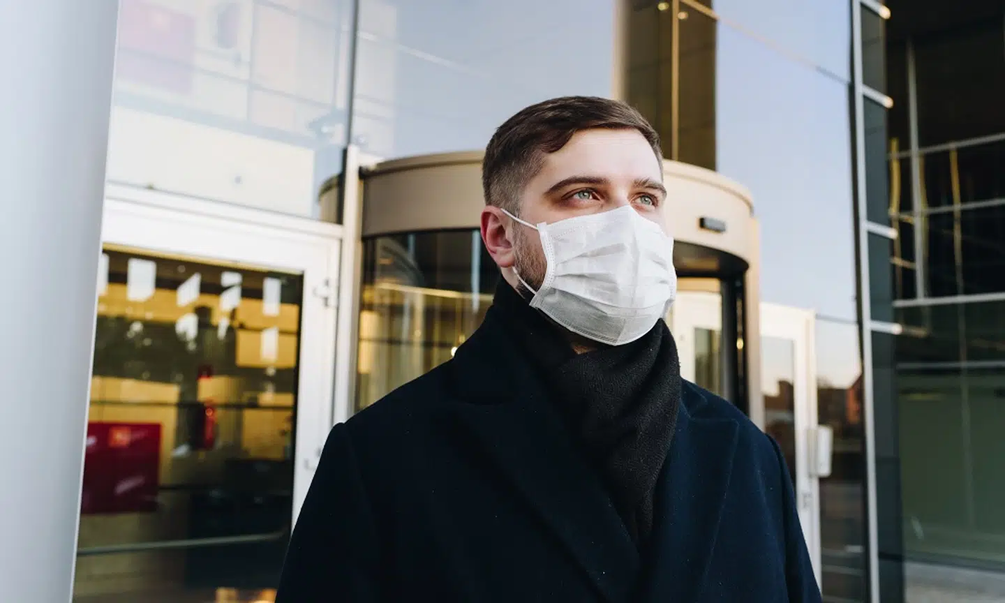 Med det nye krav om mundbind, når du skal på bar eller restaurant, er det nødvendigt at have et lille lager derhjemme.